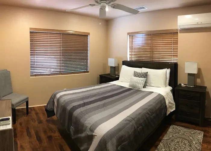 Mountain View 1 Bedroom Apartment, Unit B, Private Entrance Apartment *